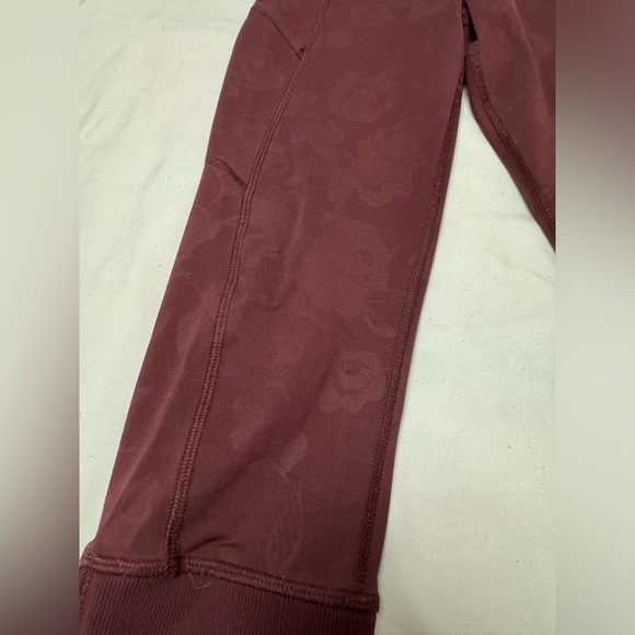 Lululemon Rebel Runner Crop *Full-On Luxtreme - Picture 7 of 12